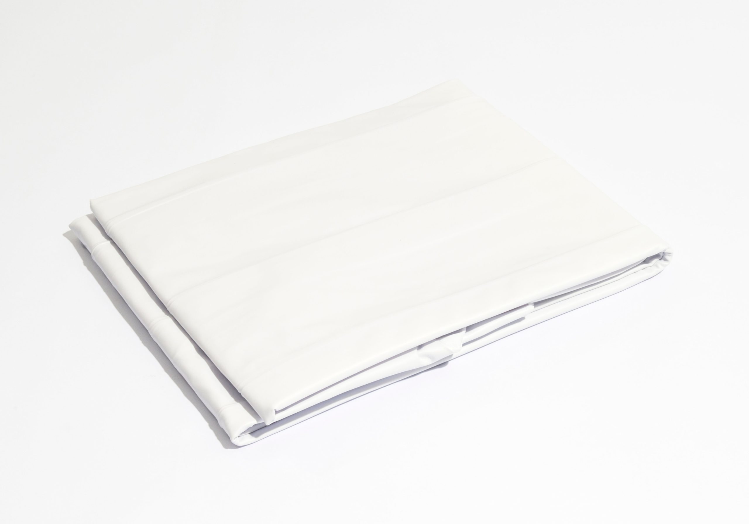 SaluSpa 77 x 28 Round Inflatable Hot Tub Cover. White